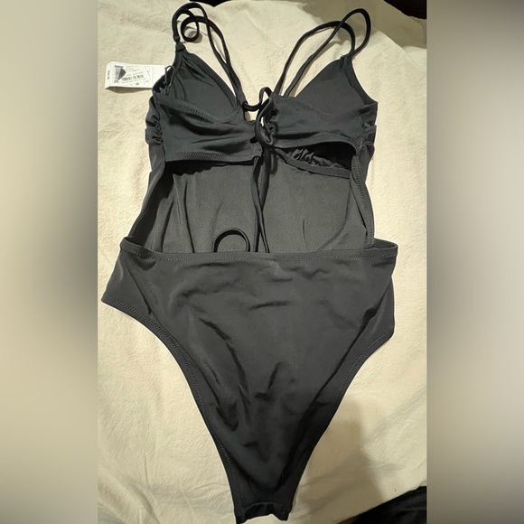 NWT Shade & Shore Women's 1pc Swimsuit tie back adjustable-medium - Picture 8 of 13